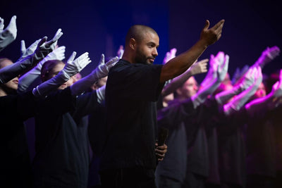 Sadeck Berrabah’s Murmuration Turns Human Movement into Living Geometry